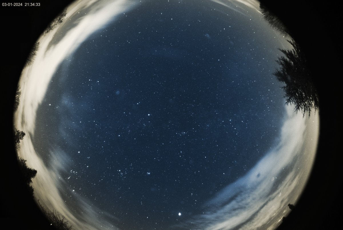 DumbBurgess's tweet photo. I made an allsky camera over Christmas and after nonstop rain and clouds, I'm finally getting some nice images!
#allsky #space #stars #Astrophotography #allskycamera https://t.co/XQ88xMjfrY