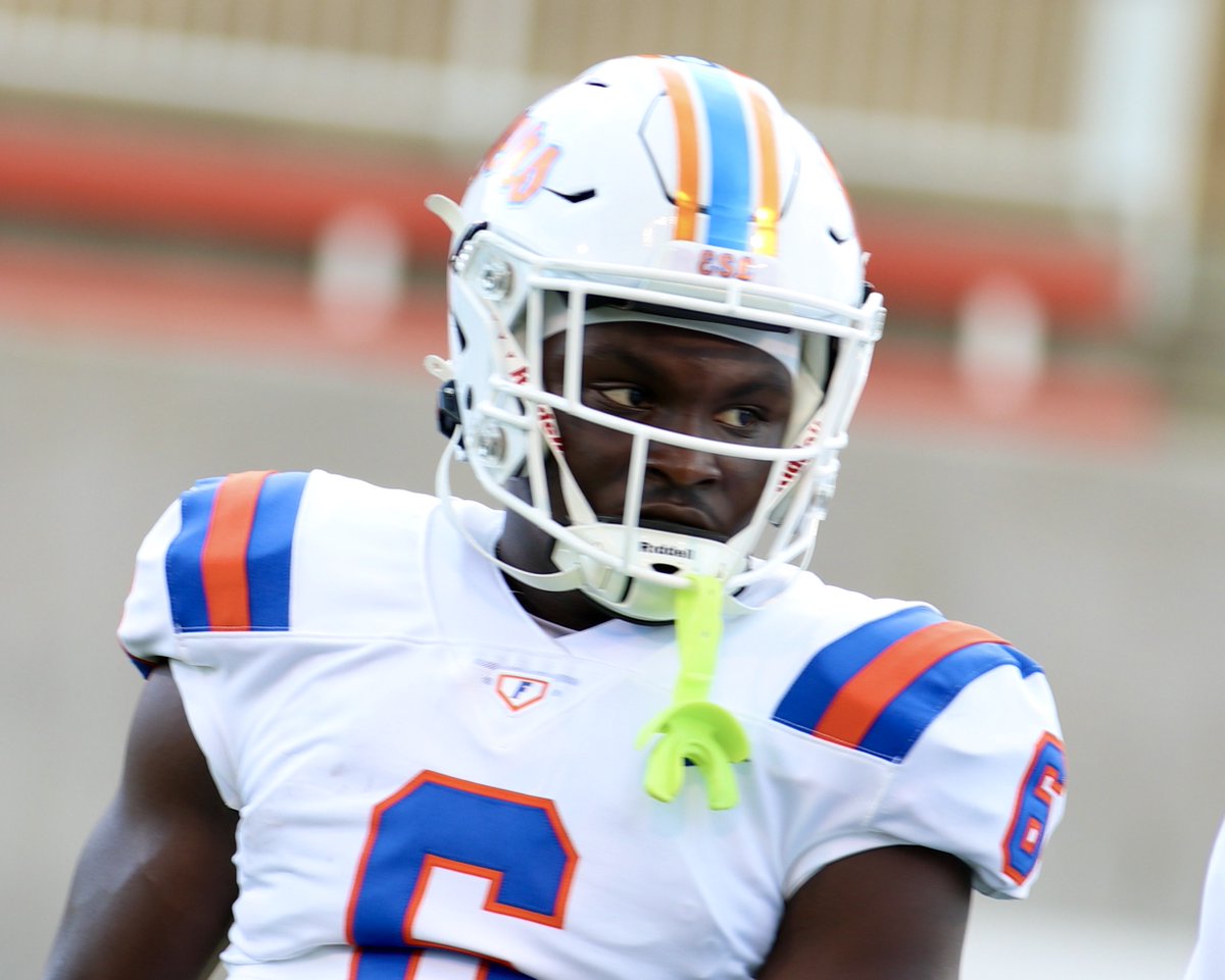 EDGYTIM's tweet photo. New: Breakdown EDGYTIM breaks down and evaluates several Top Class of 2025 running backs to watch here (Nation) https://t.co/BK44YGz7ri @MartinTaryan  @woods_fresh @rice_jeraius @MylesMitchelll @3tyx_ @JahmaniMuhammad @Herman29Nick @DrewMac342 https://t.co/Tuk6xcQjYF