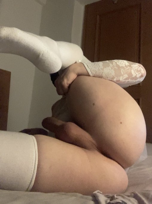 Hold my legs down while you pound me into the bed https://t.co/pyOi9QzNTq