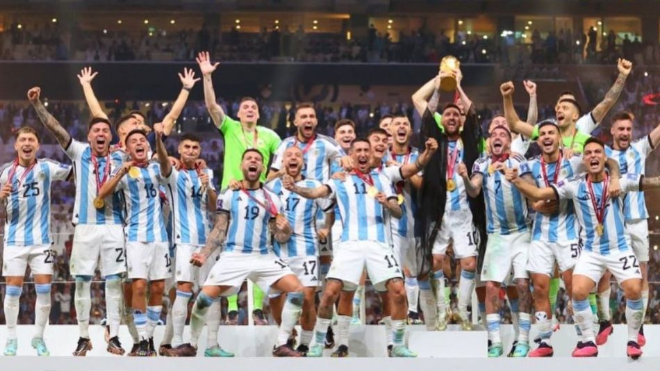 rafaellen3's tweet photo. A documentário da @NetflixBrasil sobre a copa 2022 é maravilhosa, sentir o arrepio de cada partida, cada entrevista é sensacional!!! Obrigada Netflix por nos presentear com essa genialidade!! "Captains of the World (Capitanes del mundo)" https://t.co/rNWjvNtlwK