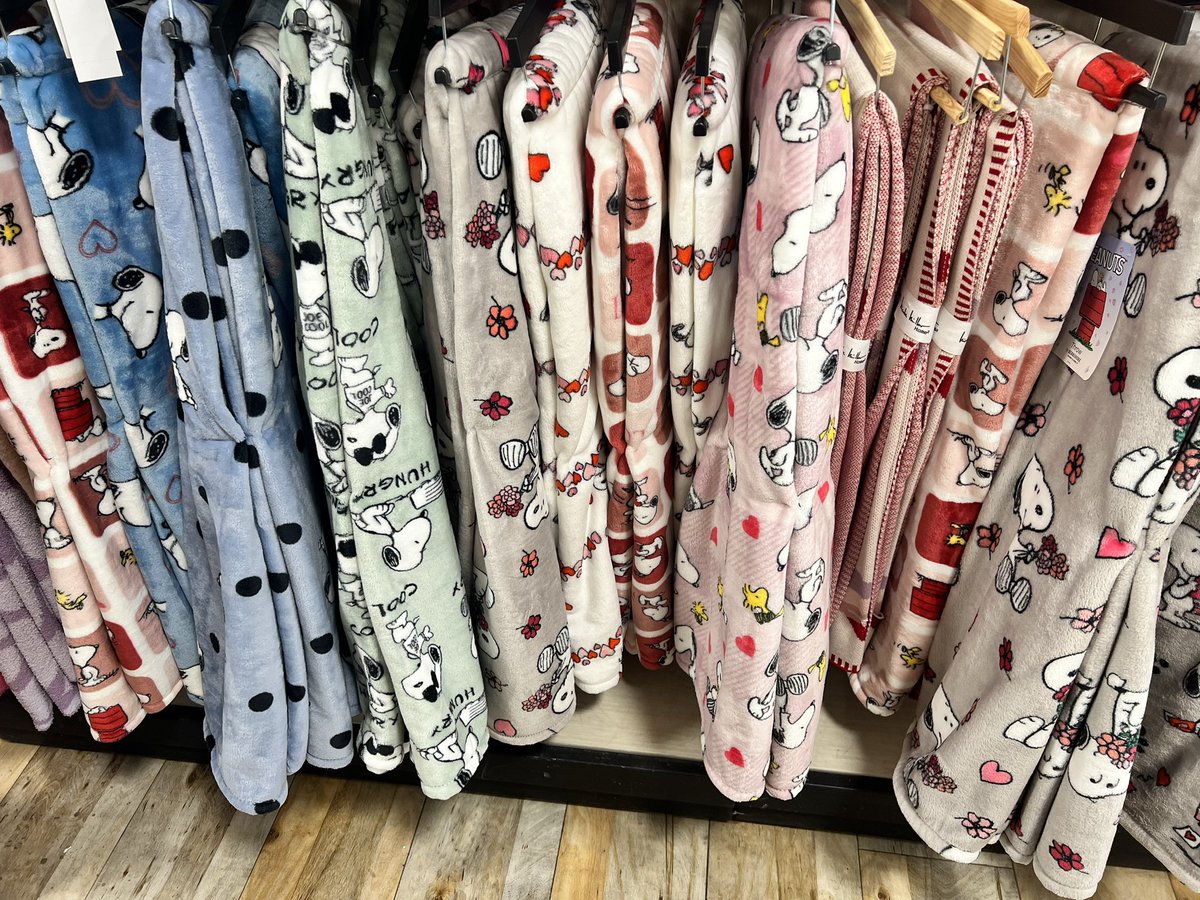 gir1genius's tweet image. some of you would crumble