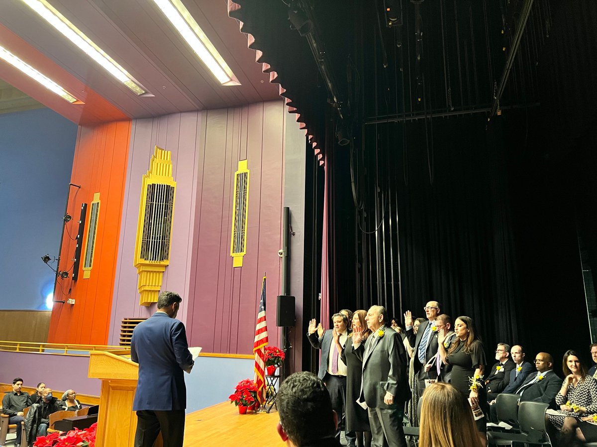 Last night, I attended @thecityofmalden inauguration to celebrate <a href="/MayorOfMalden/">Mayor Christenson</a>; 2 new Ward 5 reps, <a href="/ariformalden/">Ari Taylor</a> &amp; School Cmtee Member Elizabeth Hortie; &amp; outgoing Ward 5 reps <a href="/adamweldai/">Adam Weldai</a> &amp; Barbara Murphy. I look forward to working with newly elected &amp; re-elected officials!