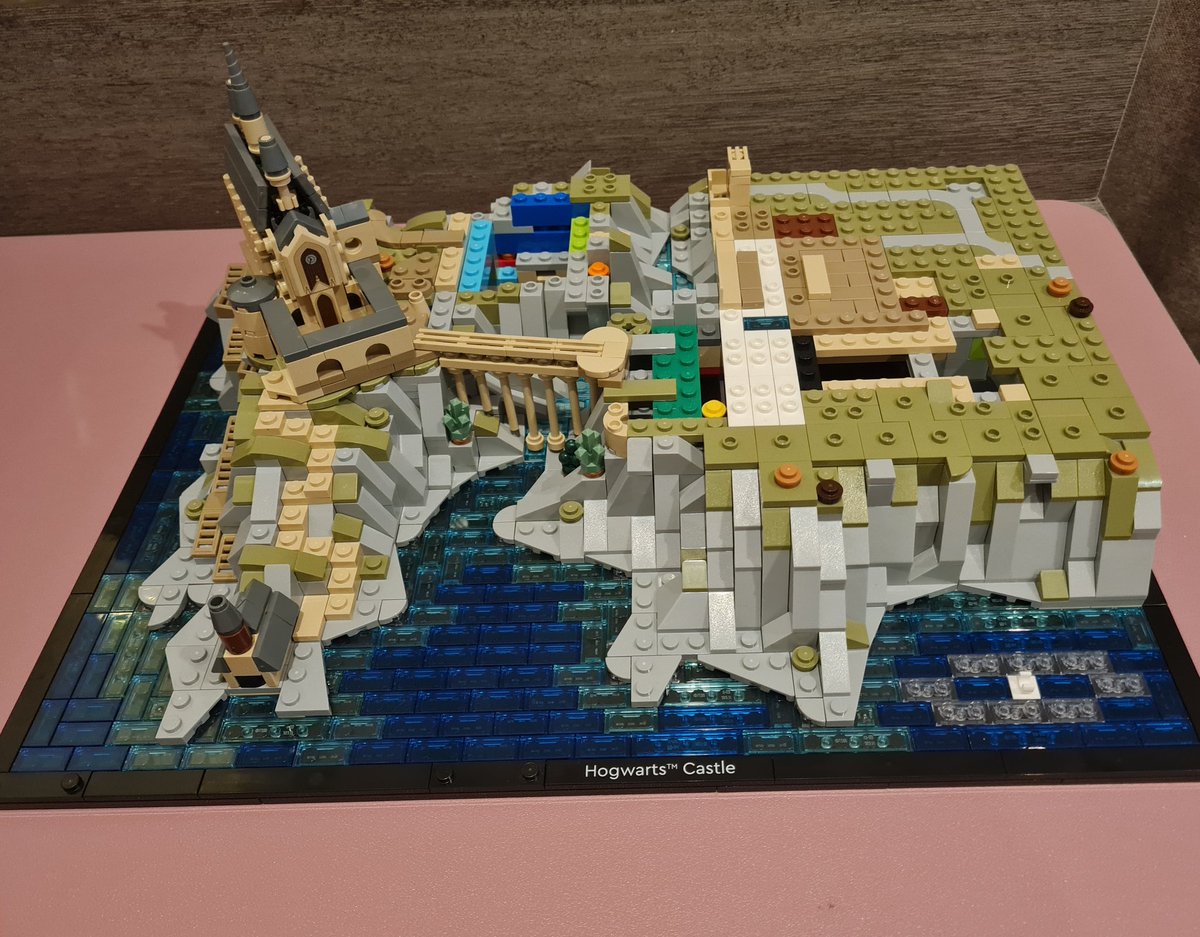 Lego Hogwarts Castle part 4 done :)