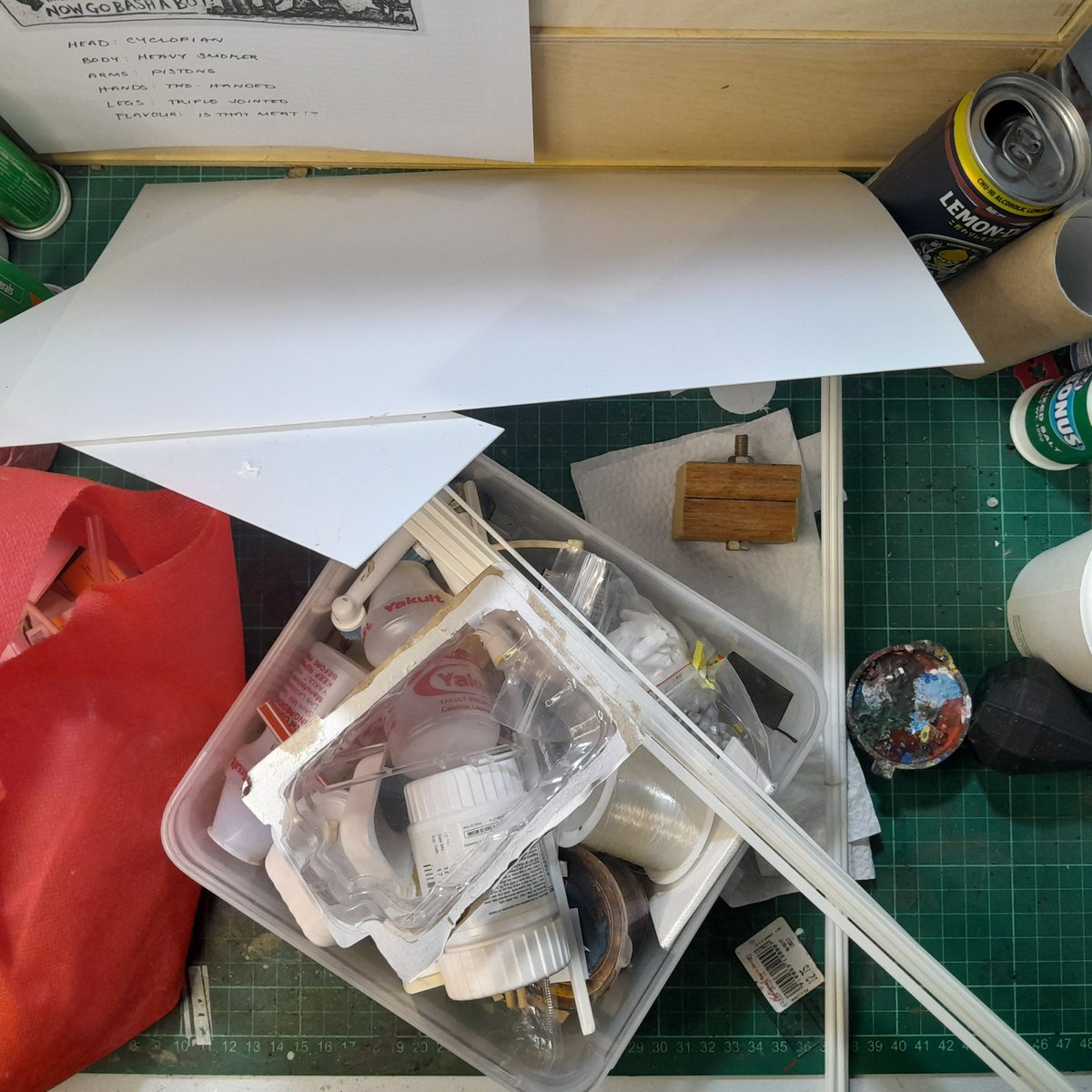 warppainter's tweet photo. New Year, new craft up. Thanks for the support in 2023. Looing forward to the happy, hobby adventures of 2024. :) #Mecha #Grime #grimdark #Hobby #miniaturepainting #hobbyhealth #miniatureart #art #bigbotbash #chill #bangaranginthegutterlands #kitbash #scracthbuild #crafting https://t.co/VxDbPL3gH4