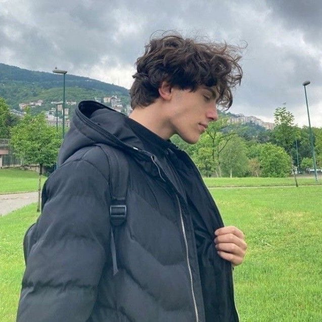 aurorisant's tweet photo. last summer — au solangelo

will e nico sempre passavam os verões no acampamento, mas isso não significa que gostassem disso. até que tudo muda, quando em um desses verões, são obrigados a conviverem muito mais juntos, depois de um mal entendido na primeira semana. https://t.co/xhrGSgQhVM