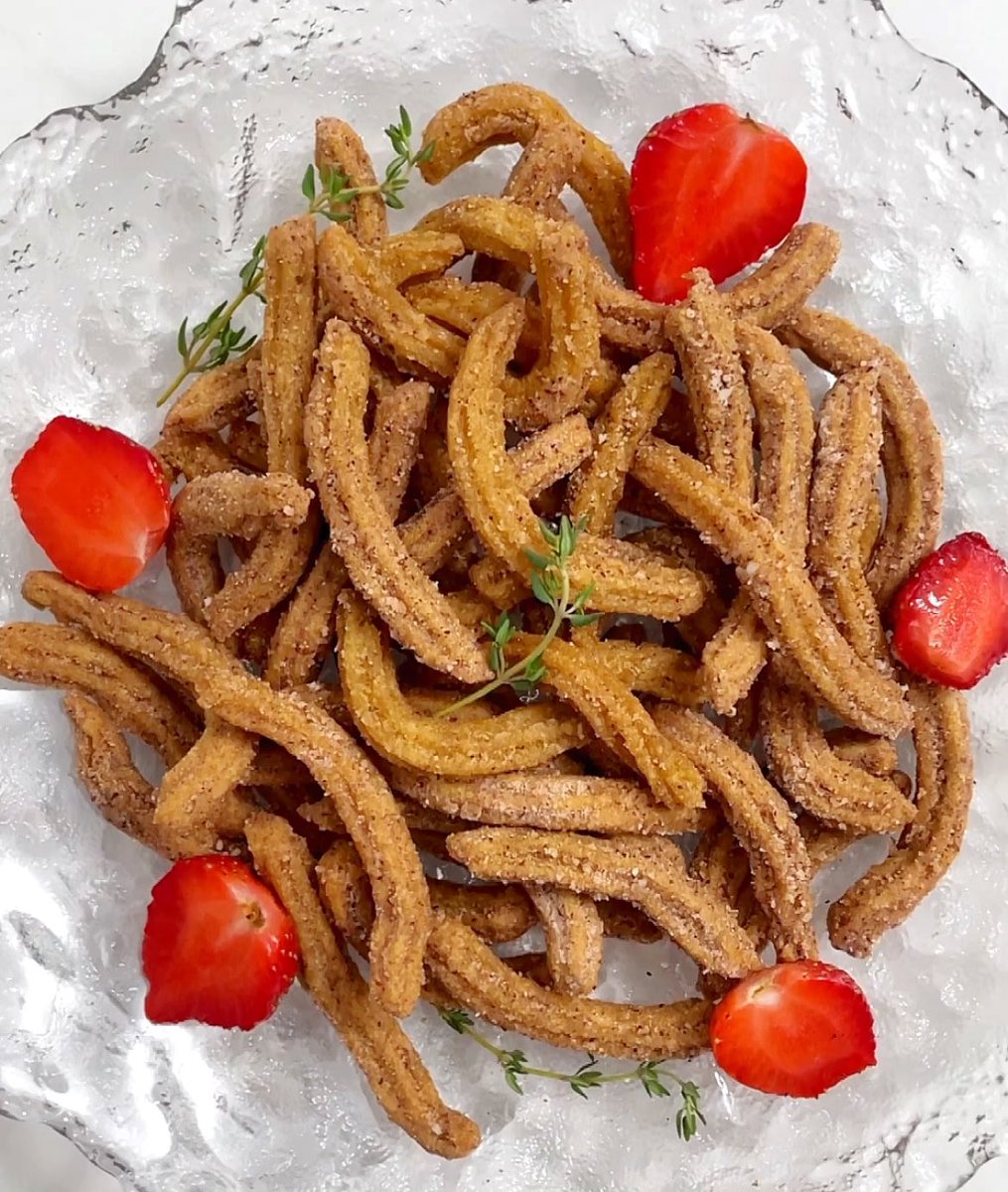 brianardianto's tweet photo. Kali ini kita bikin Churros yang gluten free tanpa tepung terigu, tapi tetap renyah di luar dan lembut di dalam, yuk! #UntukmuBumiku #jawak #perempuandangenerasimudapenjagahutan https://t.co/YhX6ZIo4Ff