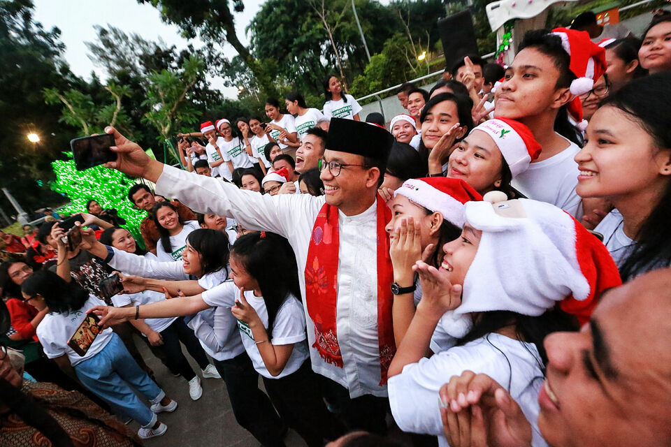 @SumitroYoel Gw lebih dari lu, Kristen, punya darah Tionghoa &amp; Yahudi, tapi ga pernah merasa jadi minoritas.
2012 gw dukung Ahok, tapi setelah liat perangainya yang minus gw skip.
Ahok nyungsep akibat mulutnya, Bang Anies ga ada andil atas kejatuhannya.
Soal toleran, buat gw beliau terbaik.
