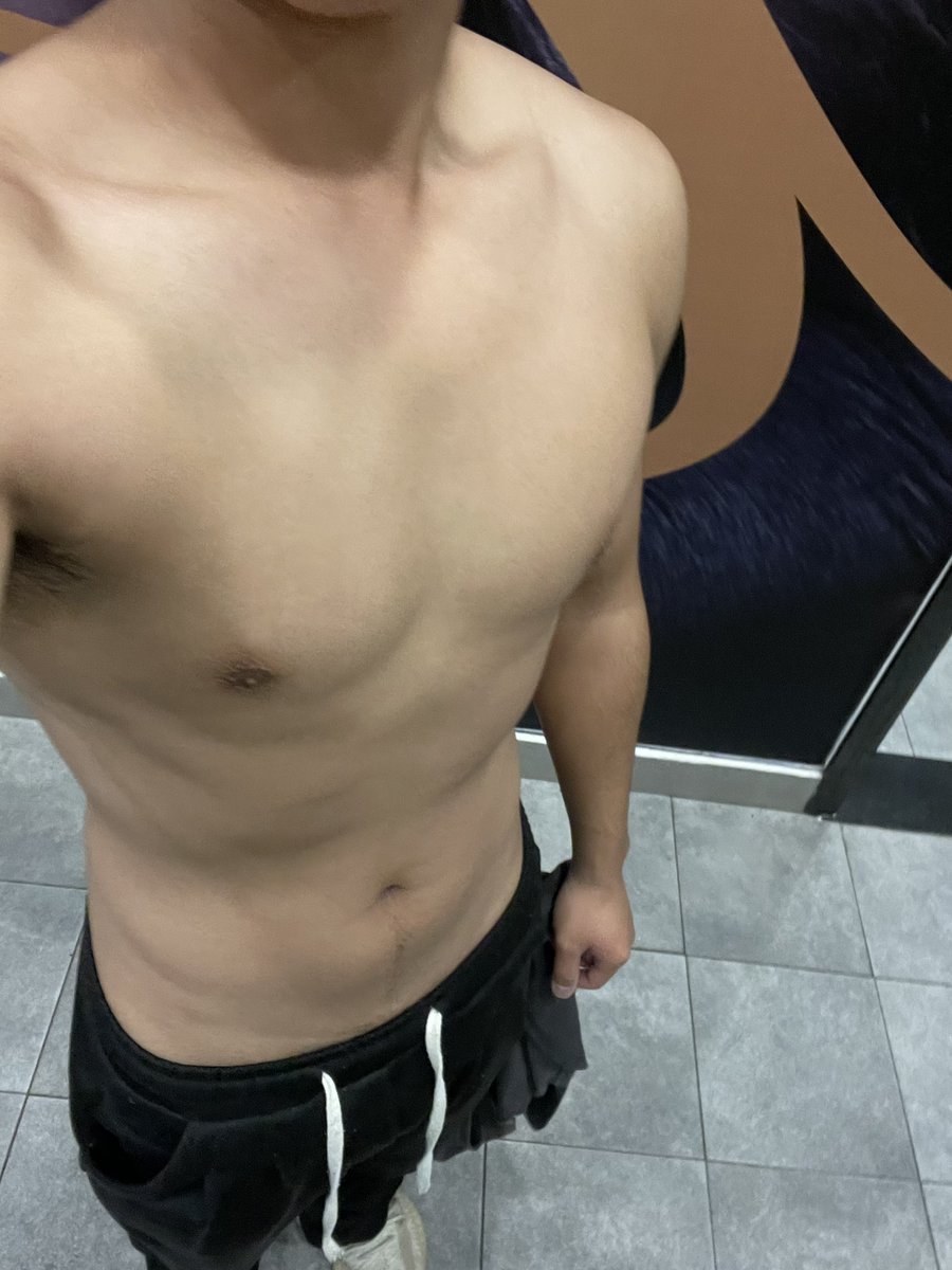 LittleBlack0809's tweet photo. 听说双人有氧更减脂 https://t.co/epqUJBupb3