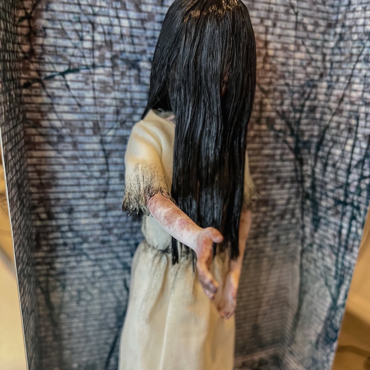 Lucy_Deetz's tweet image. This Skipper kills you in 7 days — cursed VHS included! 📼🐎 

#TheRing #SamaraMorgan