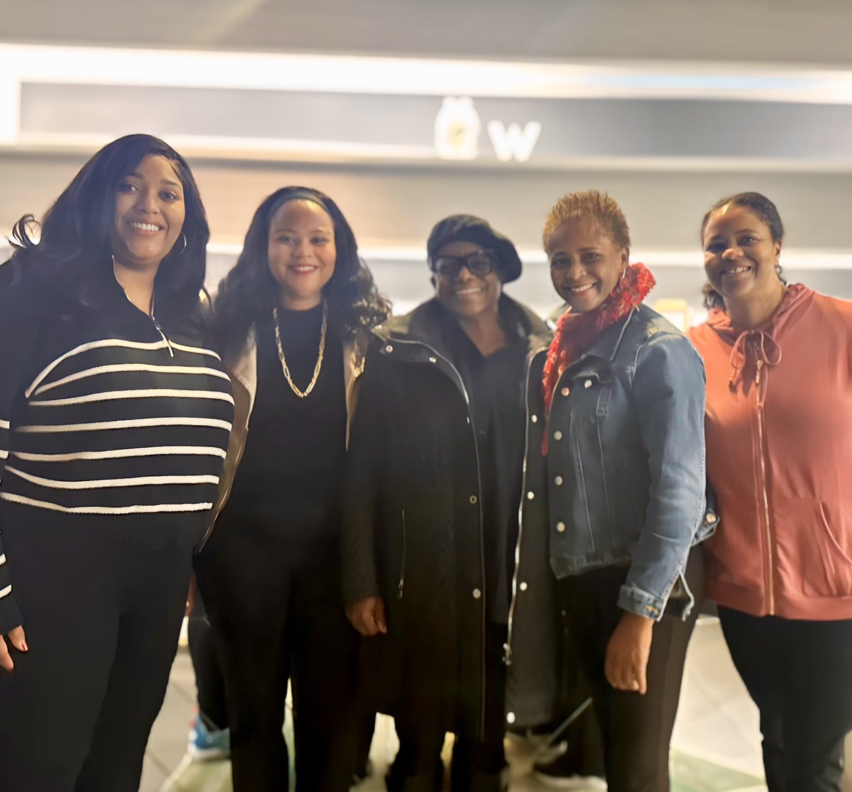 MiaMoodyPhD's tweet photo. Thankful to spend quality time with these talented scholars/friends. #Gratef ul #NewYearNewMe #supportingfellowscholars https://t.co/h09DOlg5qn