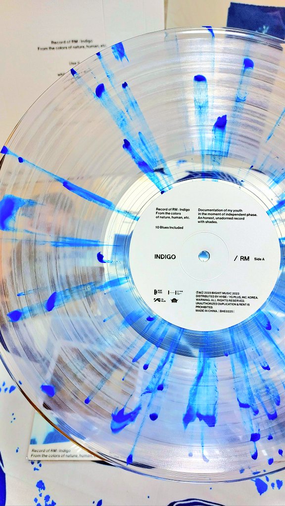 ShikiGee's tweet photo. The indigo vinyl is truly beautiful 🥹💙
#RM #KimNamjoon #Indigo @TheHeolloPH https://t.co/FoLziOlaQ6