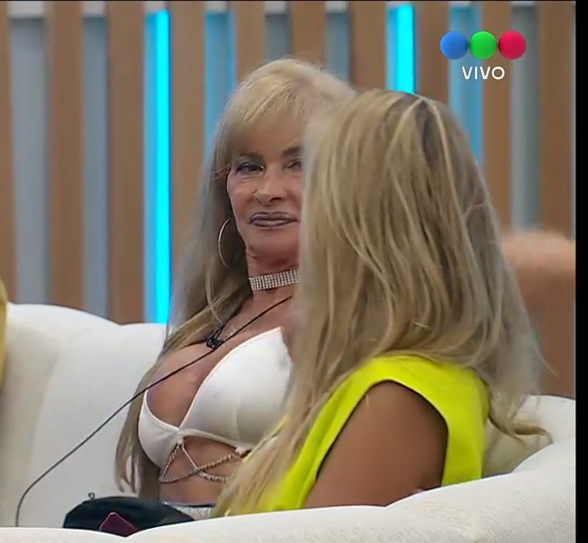 margh___'s tweet photo. REACCIÓN DE LA VÍBORA DE ISABEL QUE LLEVA Y TRAE 

#GranHermano https://t.co/TundfQPNa4