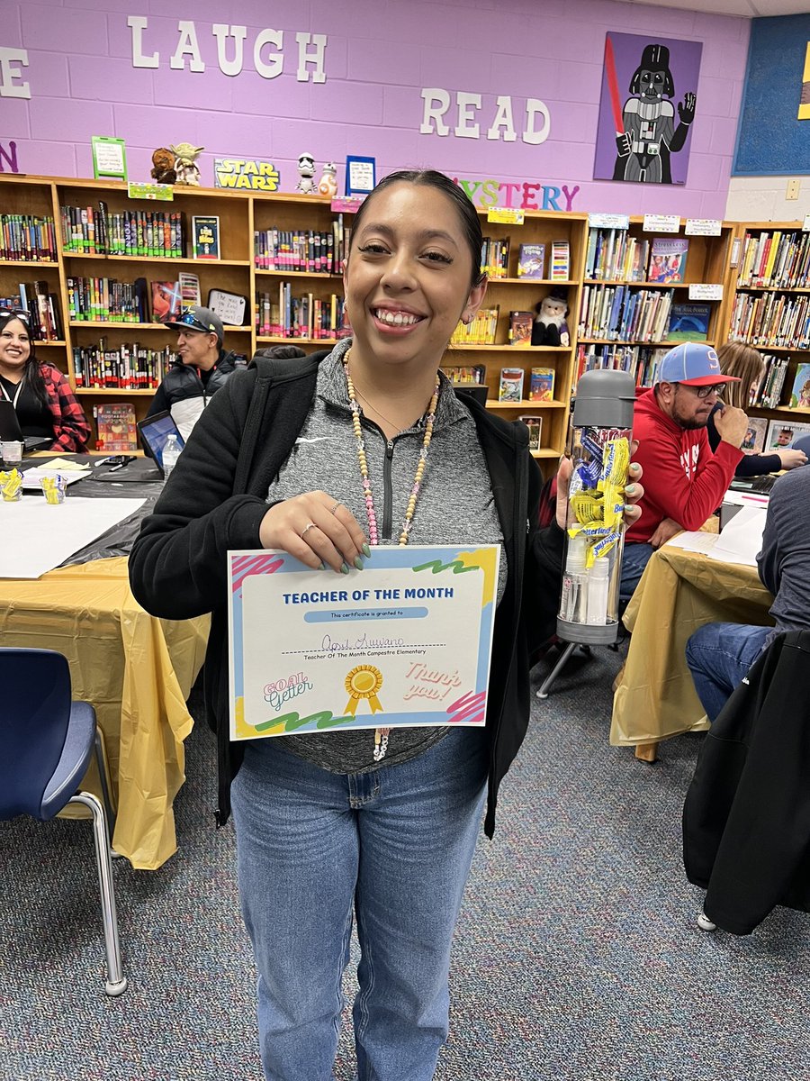 Hueco_Elem's tweet photo. Congratulations to our Campestre Cobra Teacher of the Month! We are so blessed to have this exemplary educator at Campestre!!! @aluevano_CES #TeamSISD #CobraPride https://t.co/vqT8GFr9nS