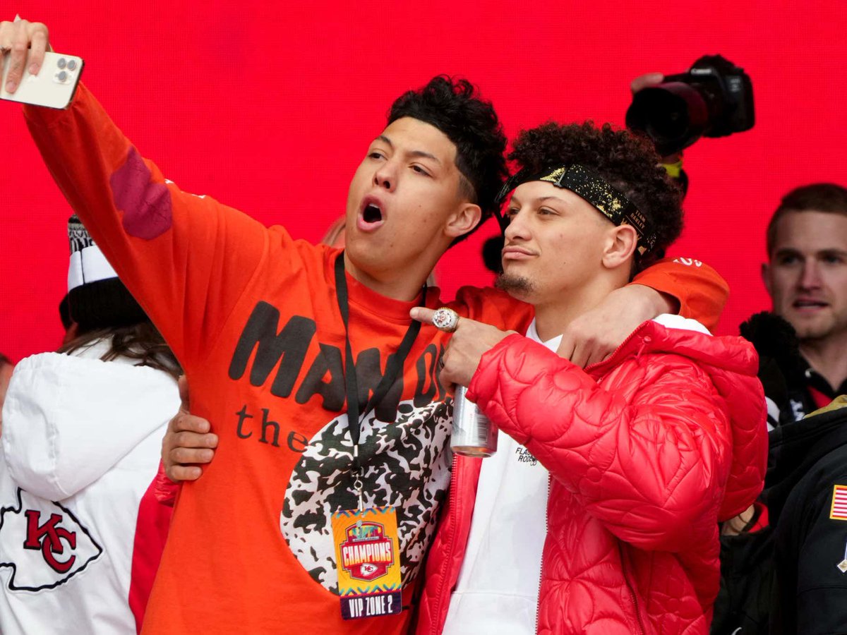 Jackson Mahomes Just Beat the Rap on His Charges of Aggravated Sexual Assault barstoolsports.com/blog/3498724/j…