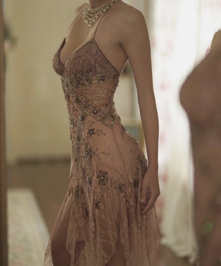 This dress!🧡