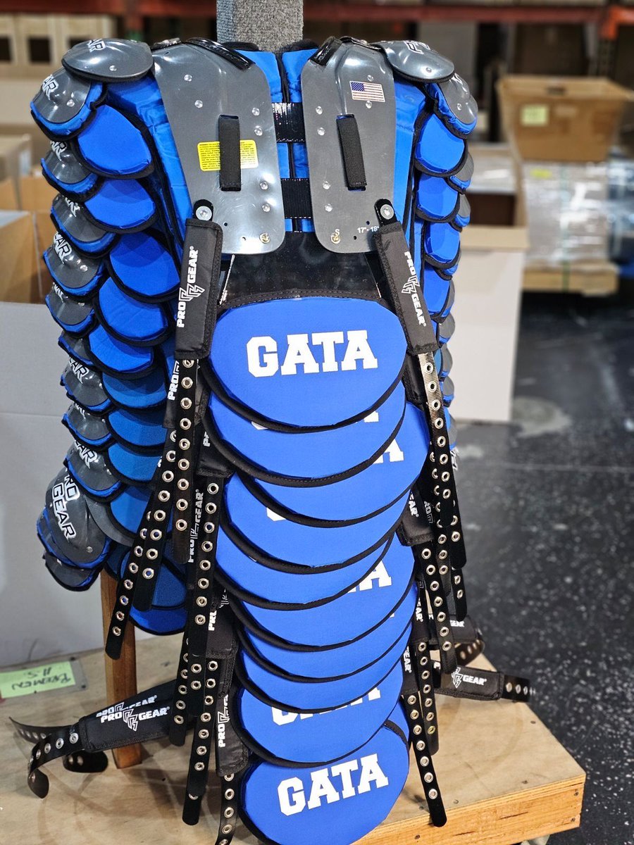 ProSports_Pads's tweet photo. Coach these are headed your way! @GATABHSdevils get ready for some fresh new gear! π΅β« βͺοΈ Looking clean!
#KnowTheLogo
#HighSchoolFootball #BeatTheRush @BakersSports #ProSportsCustom https://t.co/NcEmkZ12sZ