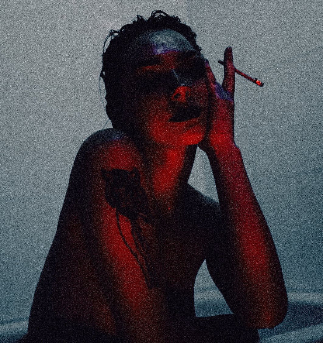 levismors's tweet image. — She's crossfaded.