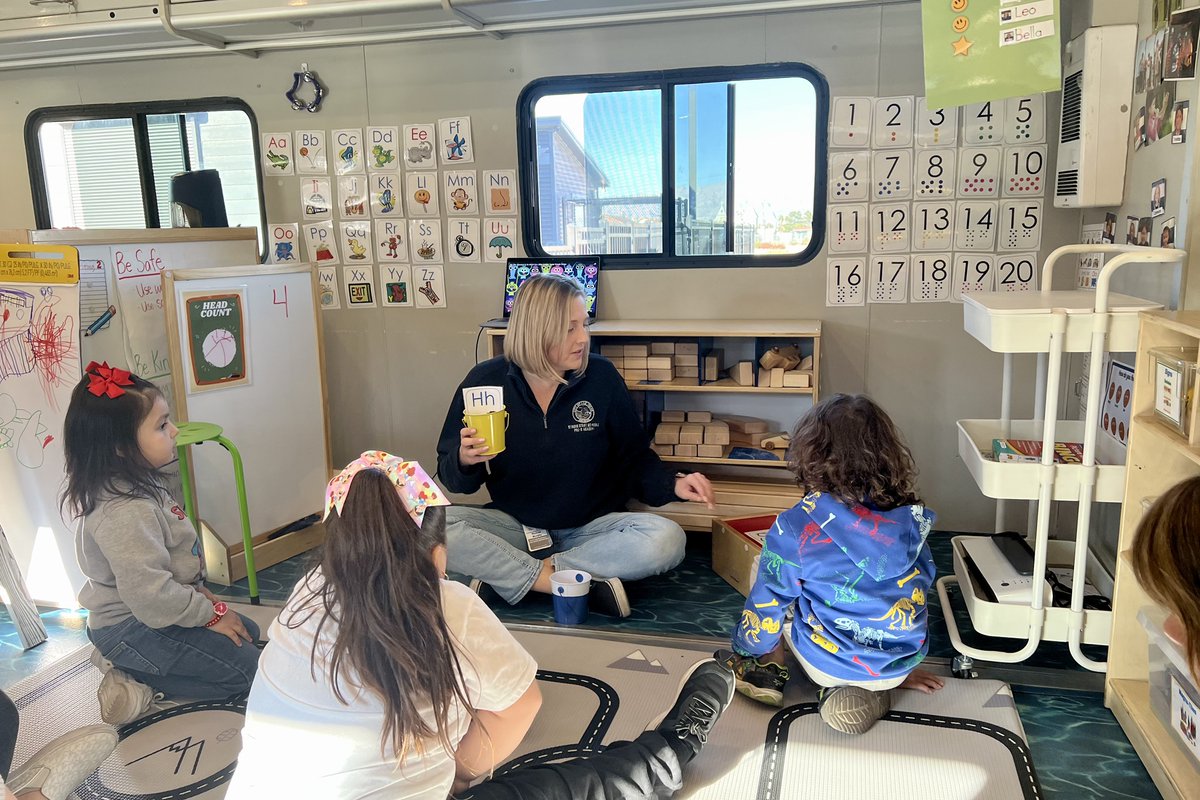 CityOfLasVegas's tweet photo. The Strong Start Go Mobile Pre-K Academy offers children a high quality early education program closer to their neighborhood at no cost to the families. 🧑‍🏫

We are offering the Mobile Pre-K at four locations, and offering brick-and-mortar locations as well. ✏️ https://t.co/YtOBx2004n
