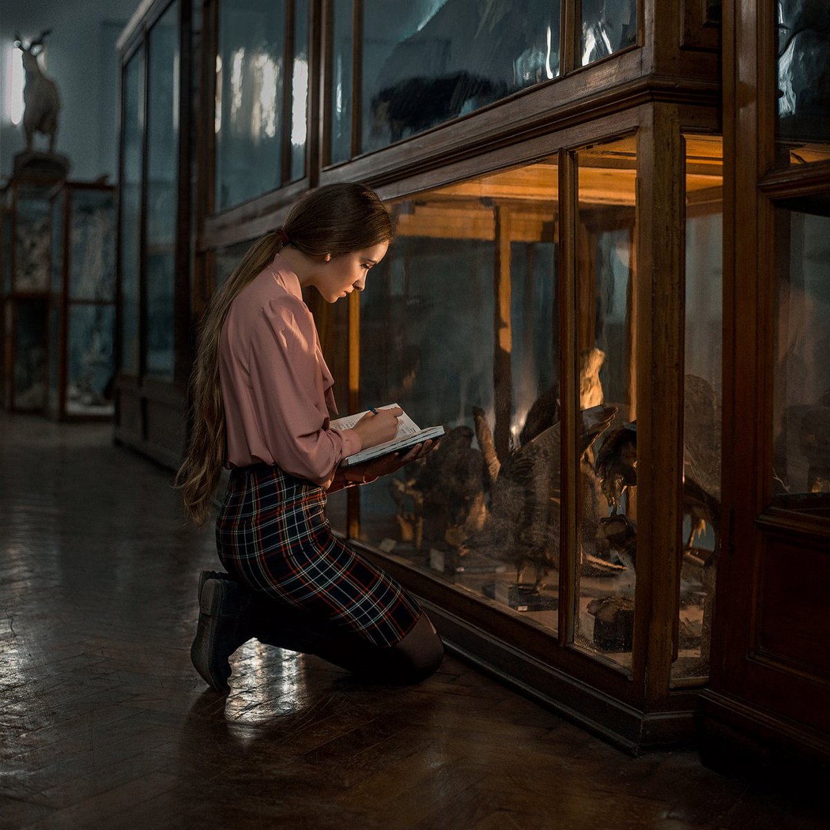 dimabegma_photo's tweet photo. GN.
Starting the new year with a new 1/1 drop!

"Night at the museum"
The 2nd part of the shooting from the historical museum of my city is now also available on @exchgART. Day or night at the museum? Choose for yourself, which mood you like more. https://t.co/6BtGoqScCi