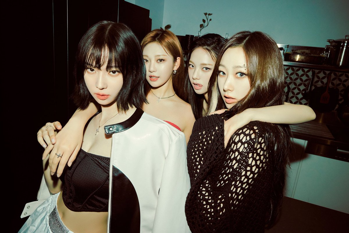 Update KGirls tweet media