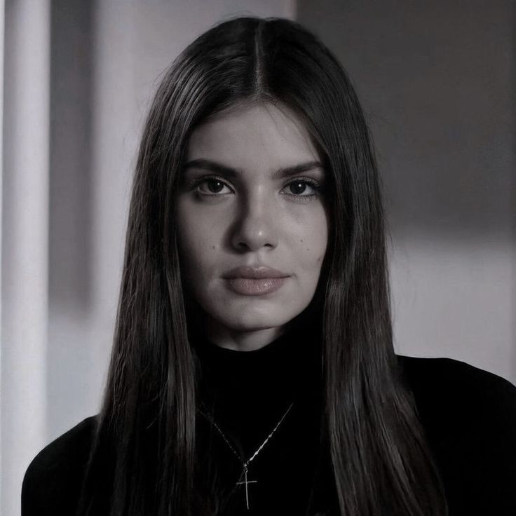 gossipdivine's tweet photo. Angelina estava em missão para assasinar um poderoso inimigo, Luca Rivera. Ele era seu alvo e por isso ela de aproximou dele mas parece que o amor falou mais alto não é? Quem diria que nossa poderosa angel trairia sua antiga máfia e mentiria para sua familia. https://t.co/LQPutstHJM