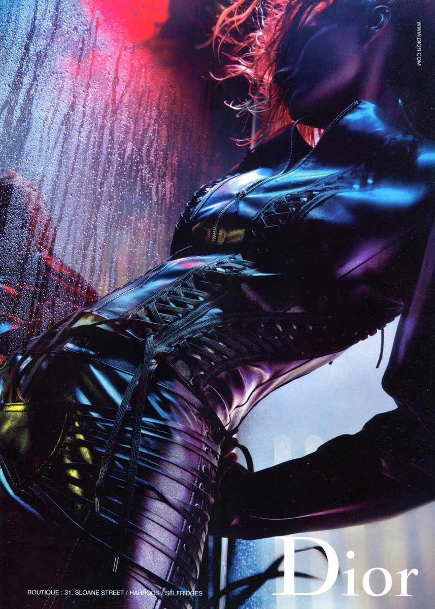 _HDD's tweet image. Gisele Bündchen photographed by Nick Knight for Dior (2002)