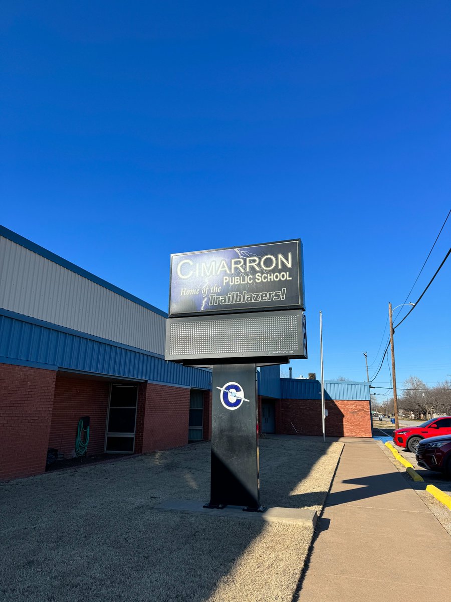 kbreynolds's tweet photo. I really enjoyed presenting NEAR Science to the folks at Cimarron Schools today, and it was great to see my friend Dr. Jill Henderson. Never underestimate the power of a stable relationship with one caring adult for one child. #oklaed @PottsFamilyFdn #NEARScience https://t.co/yJKyngTJOA