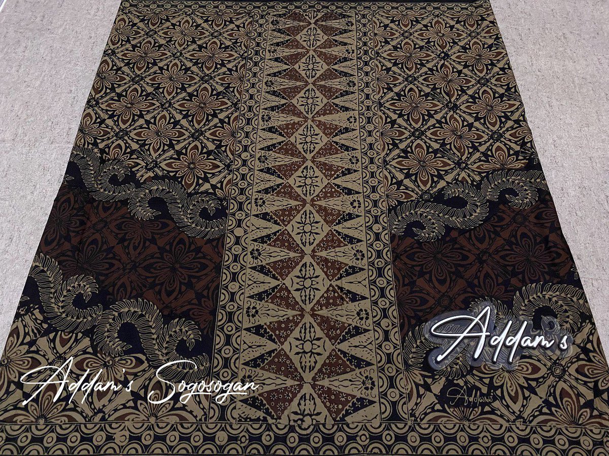 batikasrimuna's tweet photo. ¤ Sarung Batik Sogosogan ¤ 

• Ukuran Dewasa 120 x 225 cm

• Bahan Kain Katun Halus Candi Mekar original

• Kemasan BOX
• Berat -+ 440 gr

Harga 115K 

Order via WA《 082323613023 》 https://t.co/OWCE0D84Rx