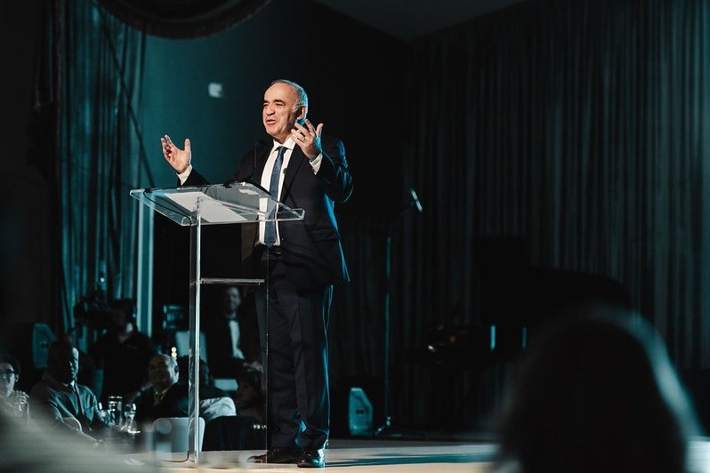 Countdown to the Kasparov Chess Foundation Academy launch – just a few days left!⏰️ 
Calling chess fans worldwide of all levels! Act fast!
Follow the link
✅️ kcfacademy.org and join us!
#Chess #garrykasparov #chessacademy #chessplayers #kasparov
📸by Crystal Fuller