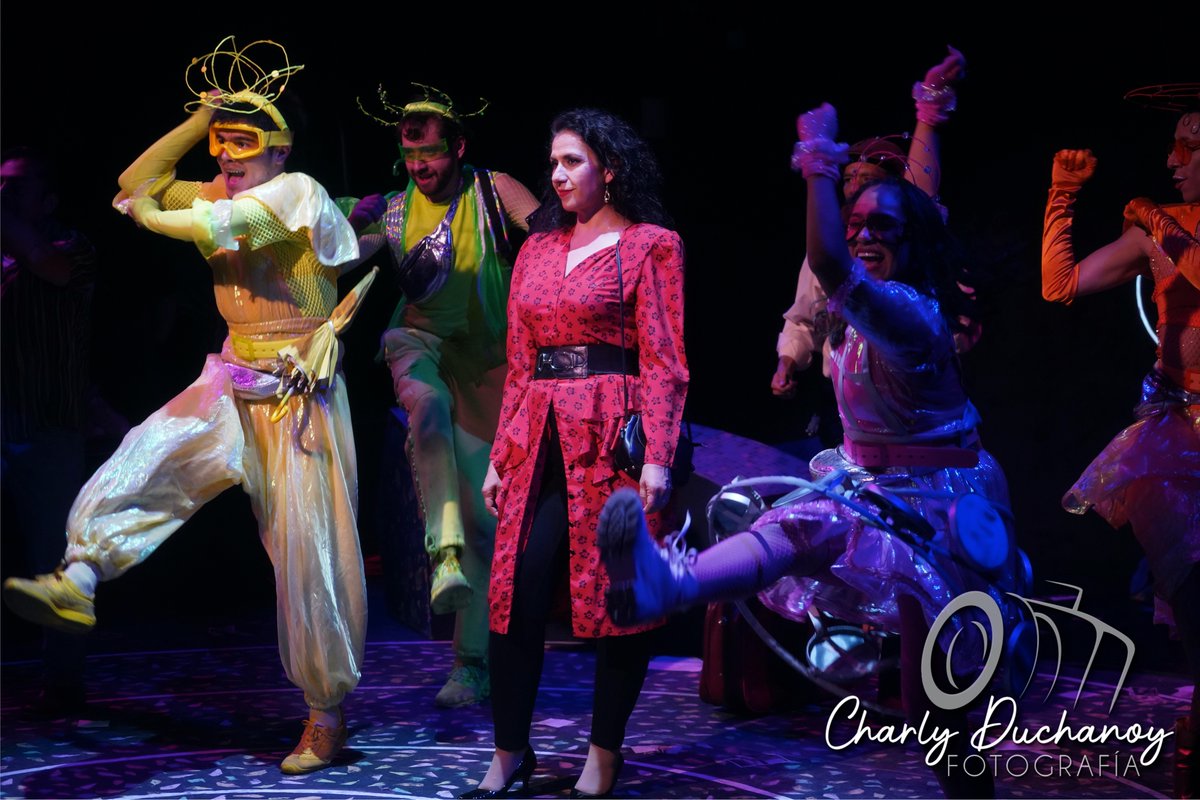 MAMÁ SE FUÉ A LA LUNA: Una intrincada reflexión sobre la maternidad <a href="/clementevegap/">Clemente Vega</a> <a href="/LaFilippini/">Maria  Filippini</a> <a href="/ginagranb/">Gina Granados</a> en <a href="/ForoLucerna/">Foro Lucerna</a> boy4me.com/news/mama-se-f…