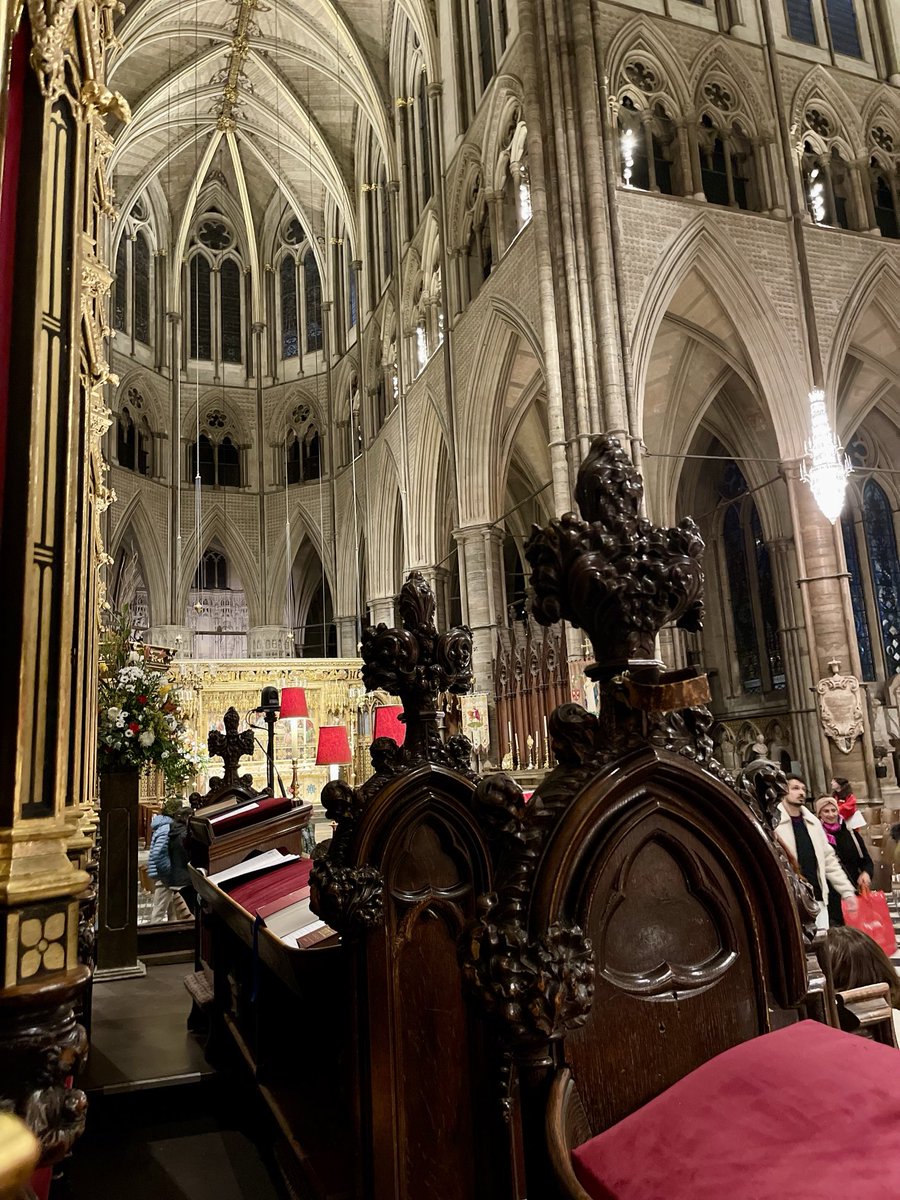 Dr_J_Smith's tweet photo. Highlight of the day? Worshipping with our #Jterm24 students in a prayer service at Westminster Abbey. Goodness, truth, and beauty witnessed in the reverence and serious devotion to the Lord. Ceilings that reach to the heavens invite hopes that do the same. @lrcawarriors https://t.co/xF3QeJIejY