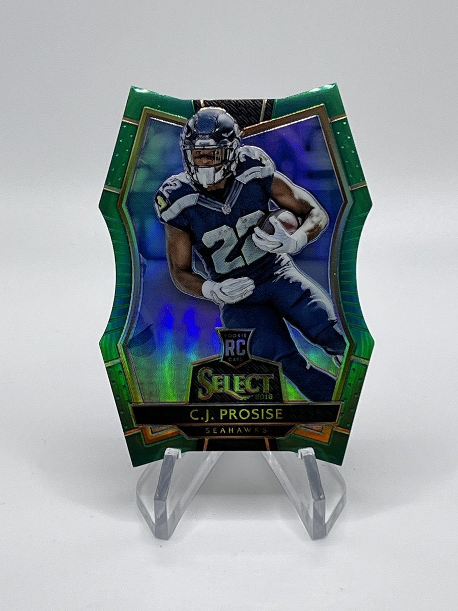 ripheatcards's tweet photo. Today’s share is an Emerald rookie /5 of an Irish running great! ☘️ ☘️ ☘️
Any cool cards from your alma mater or favorite team???
#acardaday
#lethobbyloverule
#ripheatPC https://t.co/mBFZaODMN9