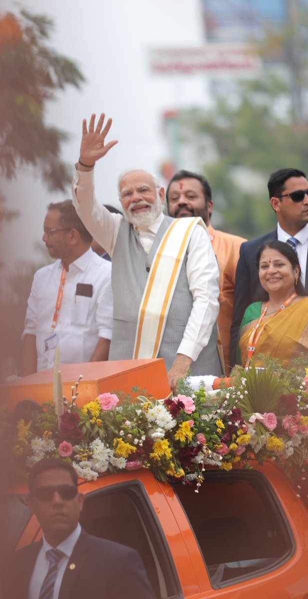 HKupdate's tweet photo. It's days of sheer hard work& planning by @BJMM4Kerala lead by @AdvNivedida & @bjp4thrissur lead by @AneeshkumarKK2 made #SthreeSakthiWithModi a huge success
Well done!! https://t.co/rJFdH1M4WF