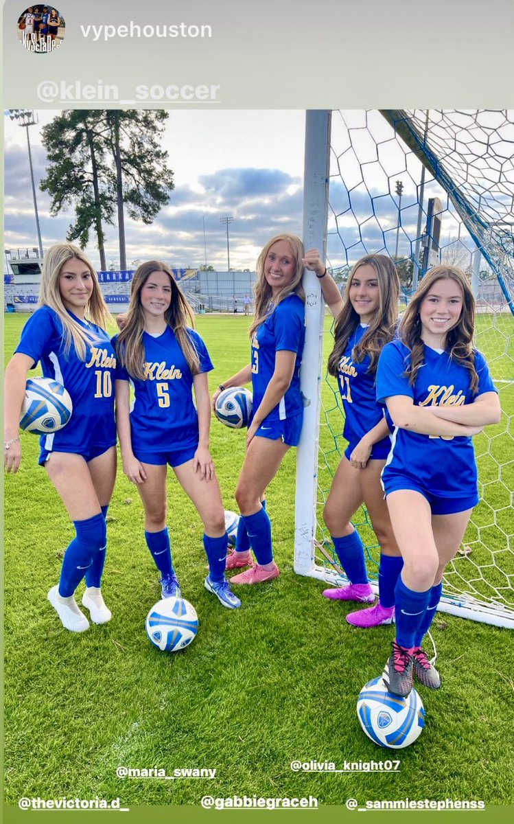 victoriadlt2026's tweet photo. We had our @vypehouston photo shoot today‼️ A real honor to represent our ⚽️ team. #THEKlein 
#BabyMamba🐍  #Prep1Athlete 

@ImCollegeSoccer @ImYouthSoccer https://t.co/M3f0DZeagK