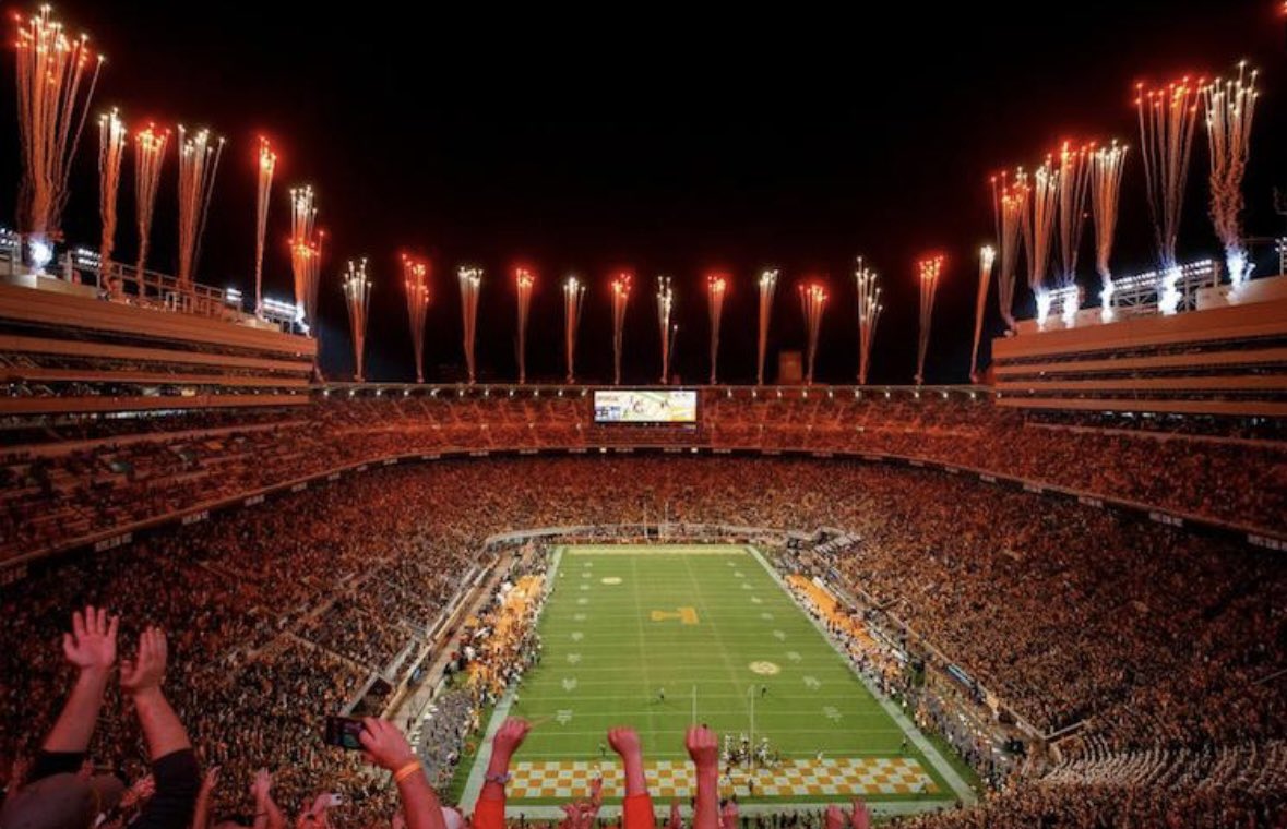 Blessed to receive an offer from The University of Tennessee🍊🍊 @CoachKelseyPope @coachjoshheupel @samspiegs @Hartman3Clint