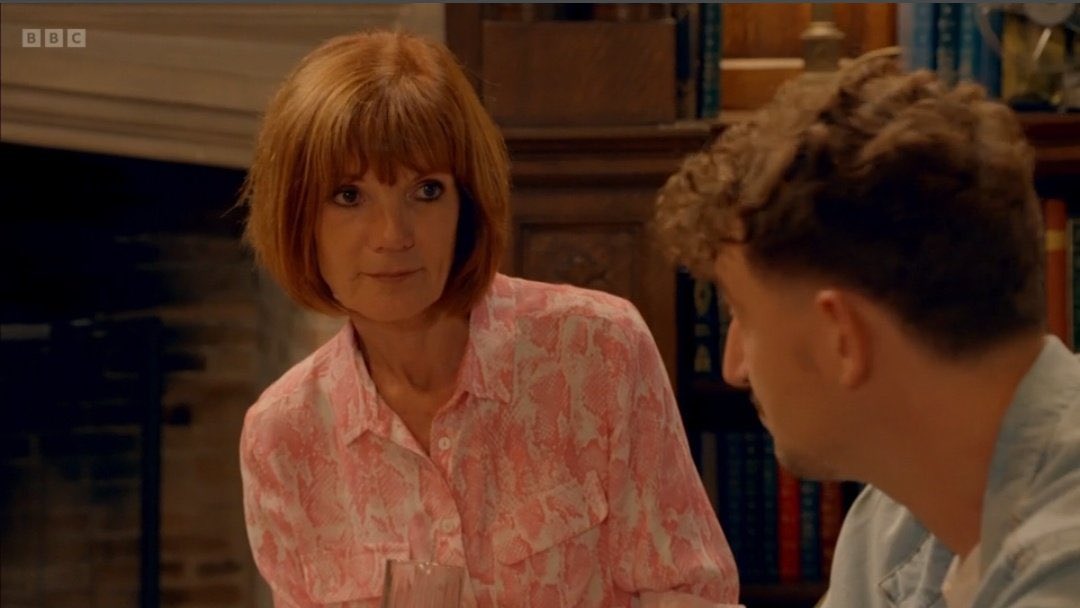 ColgraveMr's tweet photo. Diane was clearly SLT- and as a teacher I would be been terrified to have to go see her! #TheTraitorsUK https://t.co/PixED3ooQa