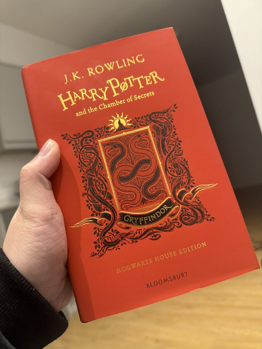 mdtimbol's tweet photo. Indulging my nostalgic HP kid side and finally re-reading all the Harry Potter books with this Gryffindor edition set I bought months ago https://t.co/nt7Elwayne