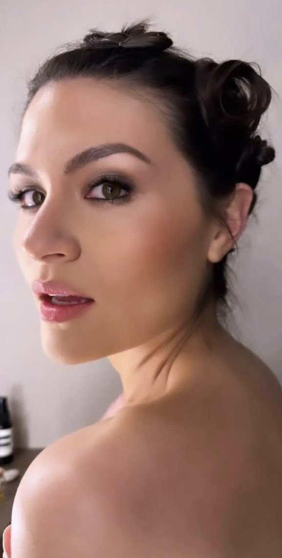 pippasupdates's tweet photo. phillipa soo via miajonesmua on instagram https://t.co/UZkR5LE5mZ
