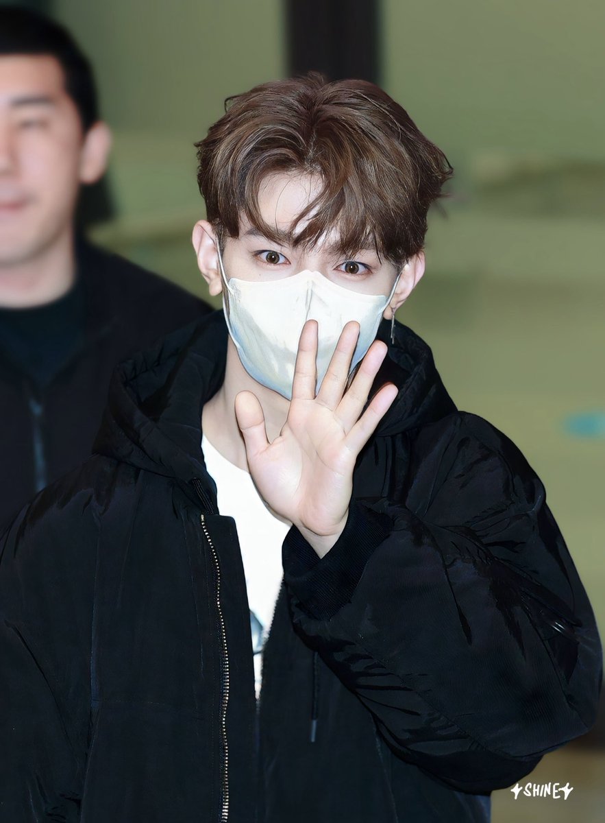 shine_onhao's tweet photo. 20240103 ICN 🛬
우리 착한 아기🥹

#장하오 #章昊 #ジャンハオ #ZHANGHAO #zerobaseone #ZEROBASEONE #제로베이스원 https://t.co/GShnmVqC2d