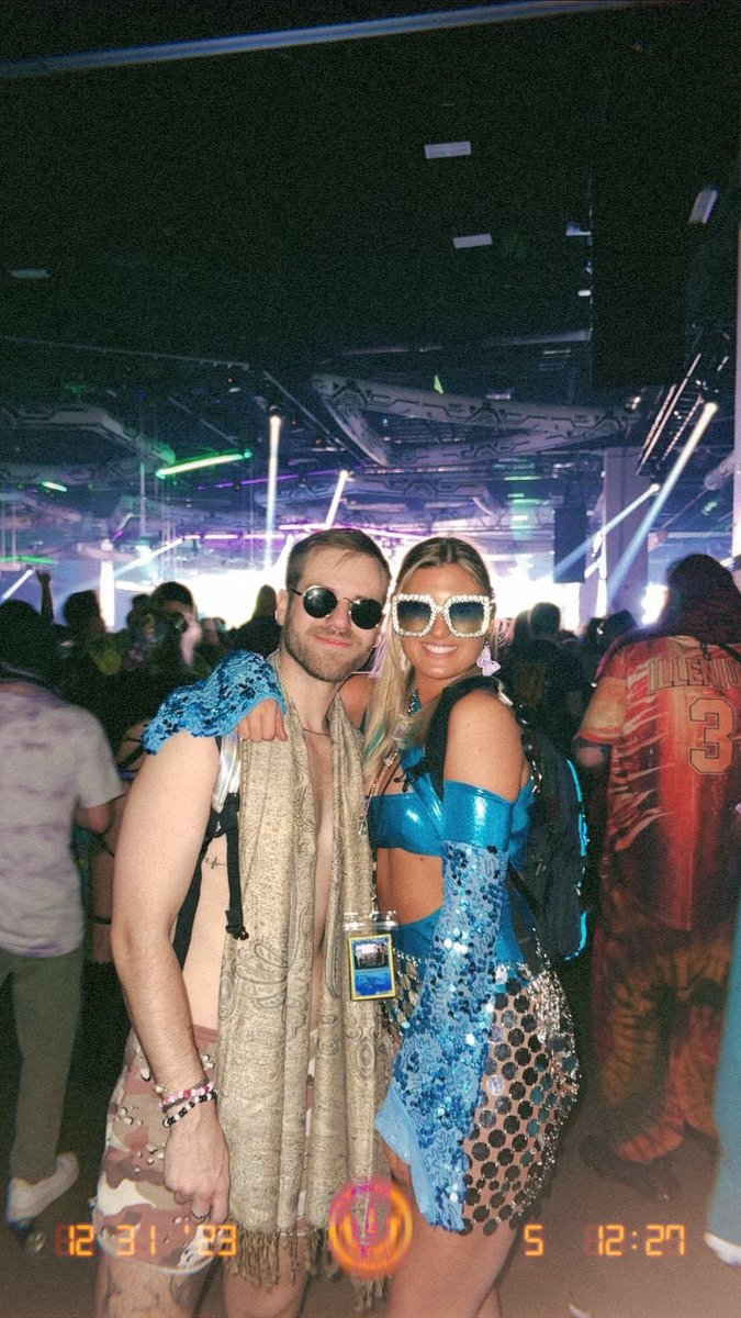 This year’s Decadence has to be hands down my favorite 🪩✨ what a fever dream 😭🫶🏼