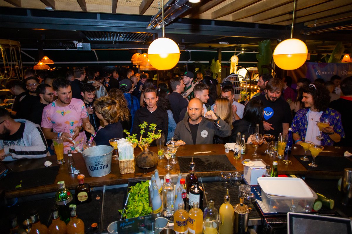 MetisFdn's tweet photo. #MetisFest is also an opportunity for ecosystem protocols to shine like during Consensus โจ
And in 2022 during Collision, MetisFest hosted a startup pitch competition with investors ๐ฅ Not only that, MetisFest has connected with the LATAM community in Colombia ๐จ๐ด & Argentina ๐ฆ๐ท https://t.co/EhvMSNZp1E