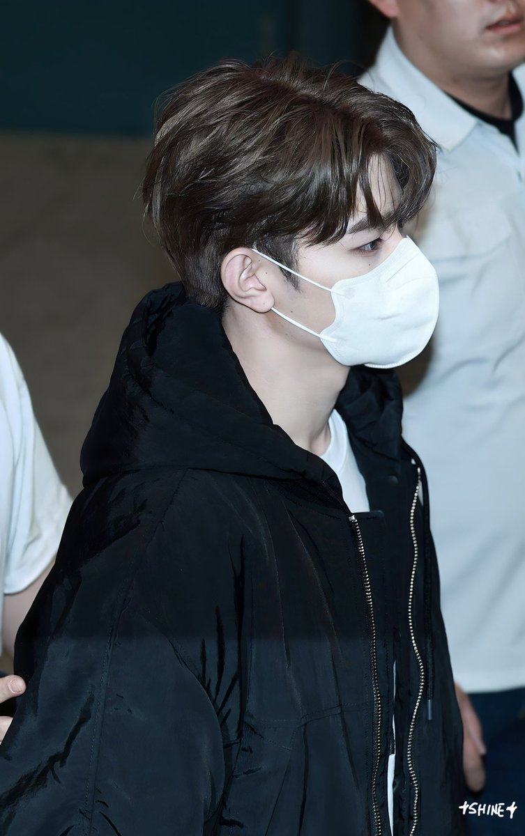 shine_onhao's tweet photo. 20240103 ICN 🛬

#장하오 #章昊 #ジャンハオ #ZHANGHAO #zerobaseone #ZEROBASEONE #제로베이스원 https://t.co/mWntUvQw3U