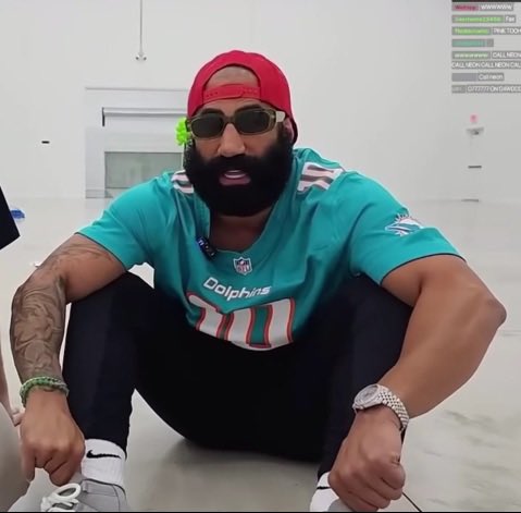 G7Alert's tweet photo. #G7Alert:
FOUSEY IS LIVE
feeding the homeless β€οΈ
https://t.co/JUXo1zF7xS https://t.co/MDgDdTzP2m
