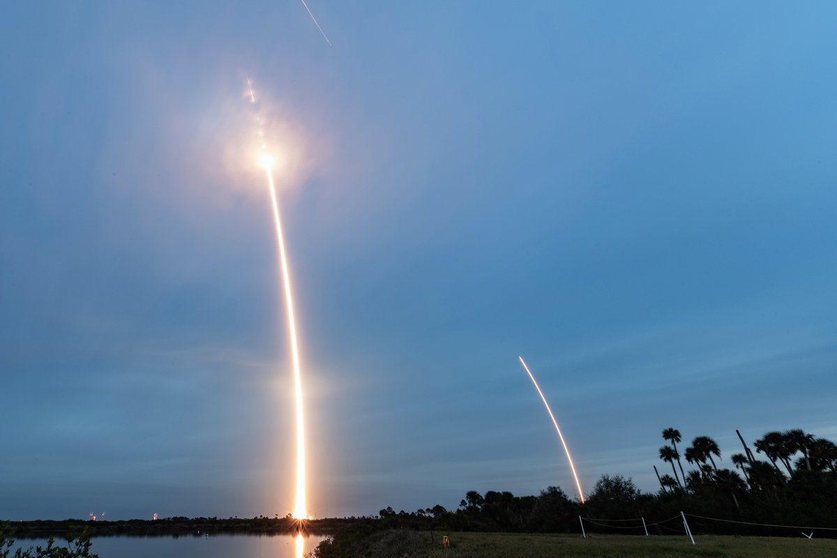 SpaceX confirms deployment of the Ovzon-3 satellite. It will now spend roughly three months heading to its orbital slot of 59.7 degrees East. The first stage booster, B1076, made its 10th launch and landing. spaceflightnow.com/2024/01/03/liv… 📸: @ABernNYC