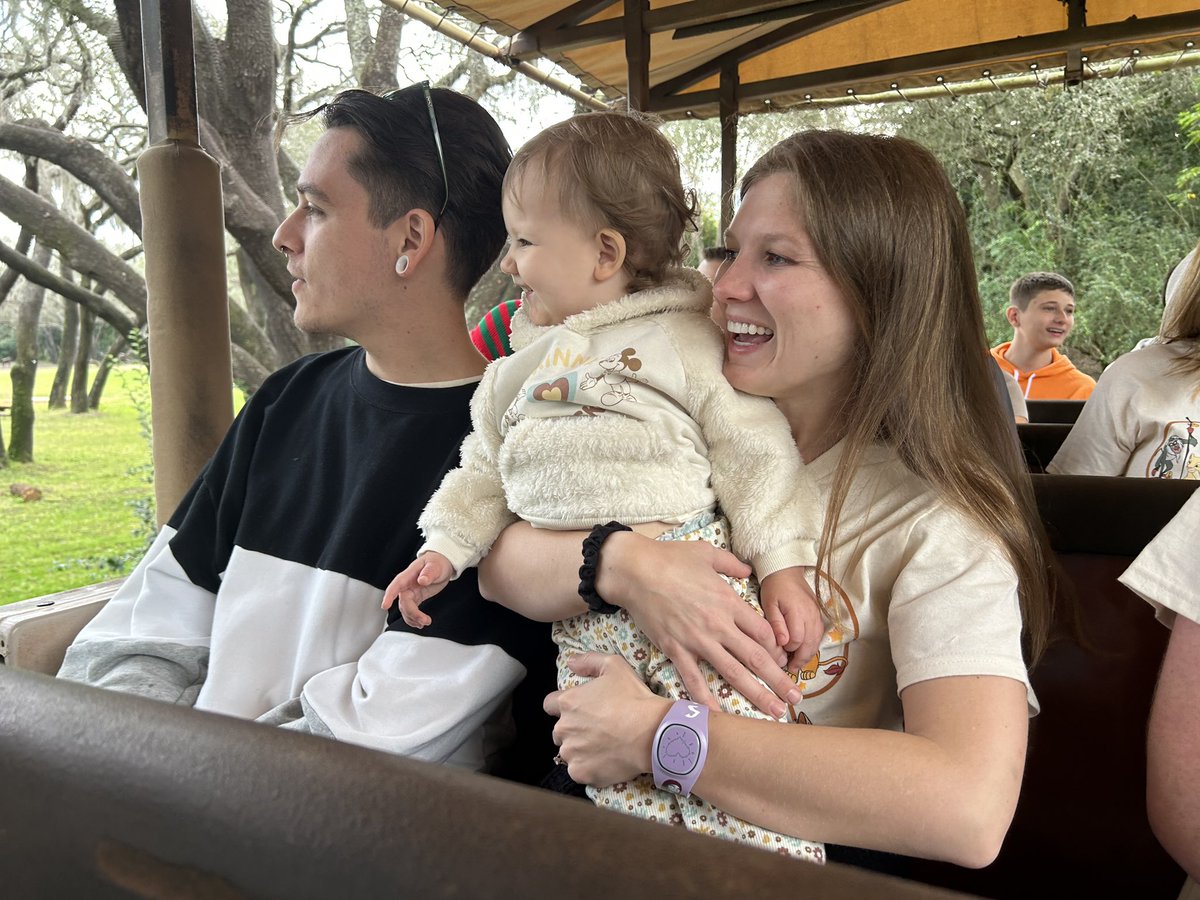 cinnamommyy's tweet image. My cute little family 🥰