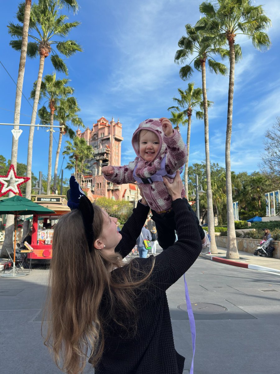 cinnamommyy's tweet image. My cute little family 🥰