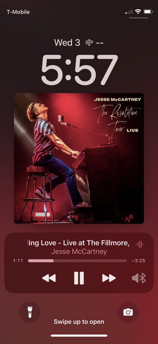 annlap23's tweet photo. Having some serious @JesseMcCartney withdrawals…. #comebacktoChicagosoonplease https://t.co/uBsBeIhzJ5