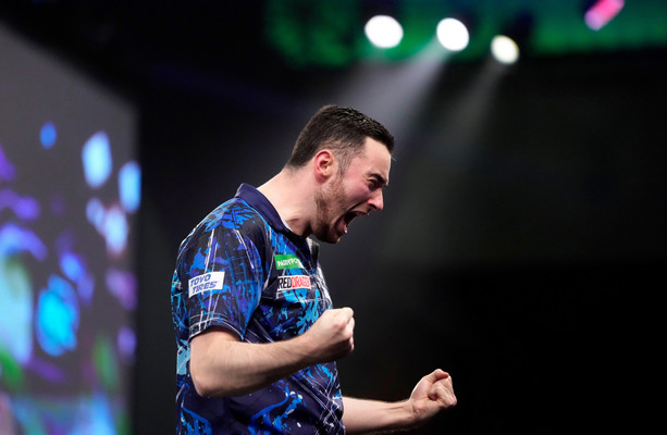 dartswap's tweet photo. Luke Humphries crowned world darts champion after epic final against 16-year-old Littler https://t.co/yx65P9OI2A https://t.co/x8pT64l8Wi