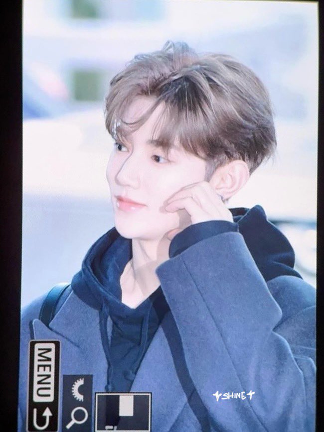 shine_onhao's tweet photo. 20240104 𝙄𝘾𝙉 𝙥𝙧𝙚𝙫𝙞𝙚𝙬 🛬

#장하오 #章昊 #ジャンハオ #ZHANGHAO #zerobaseone #ZEROBASEONE #제로베이스원 https://t.co/9Ju0BOOlGX