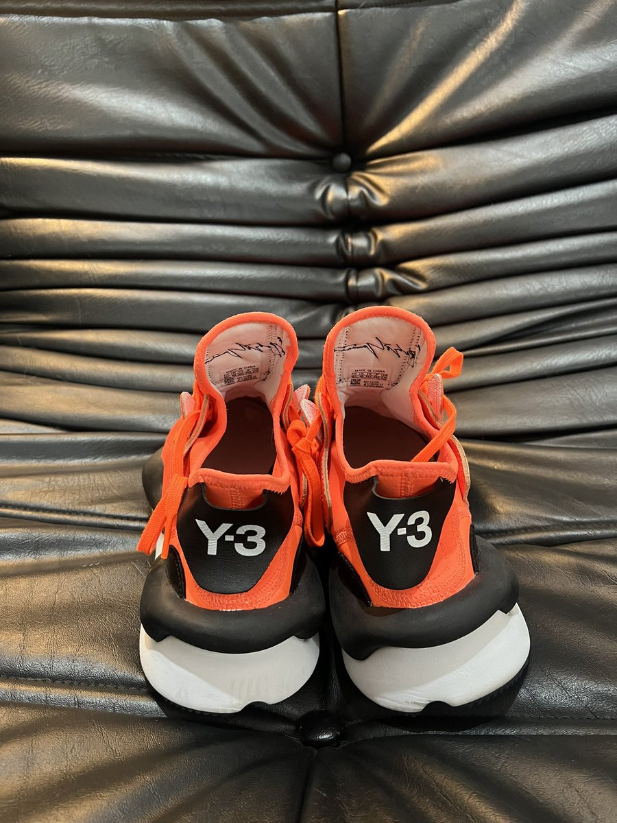 genesis_redido's tweet photo. FOR SALE‼️
Y3 Kaiwa w/o box (Y3 Paper Bag)
USED ONCE - Size US10.5
(Sobrang good condition)

PM ME SA MGA INTRESADO
LEGIT BUYER ONLY PLEASE! 🫶🏻

Orig price: 25k 
Selling price 15k https://t.co/rPwT2B0Vlm
